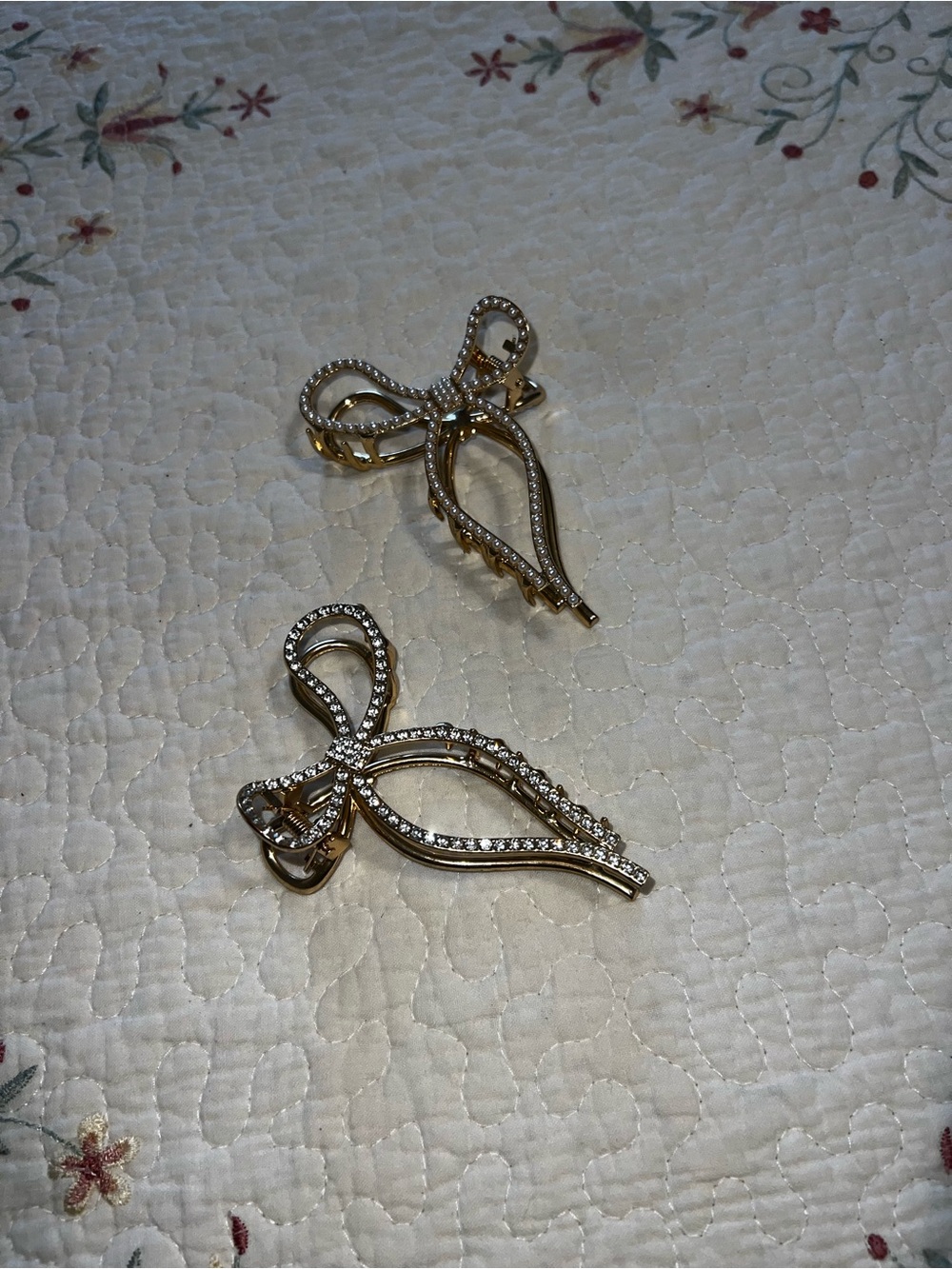 Gold-Tone Bow Crystal Hair Clip Set - Elegant Women’s Accessories